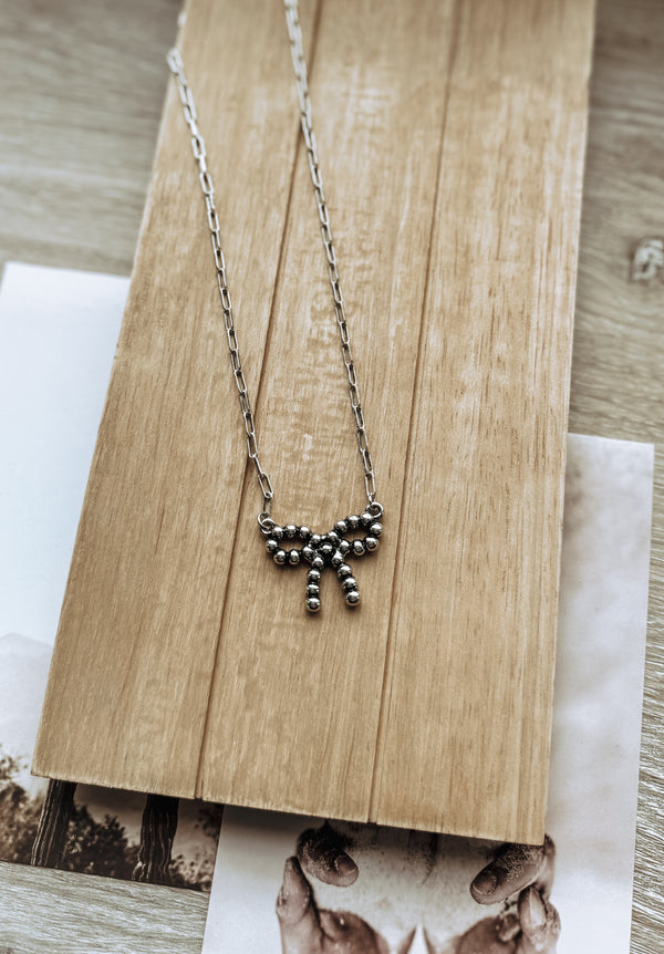 Bow Necklace