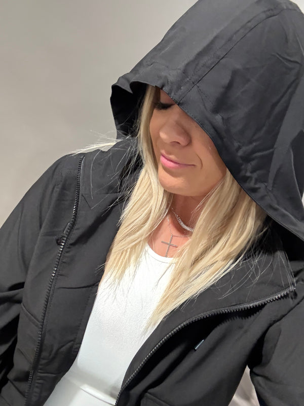 Vanny Hooded Windbreaker