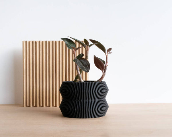 Intella Indoor Planter [ Black ]