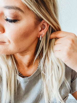 Mini Teardrop Earrings [ 2 colors ]