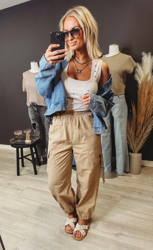 Breezy Scoop Neck Slotted Tank Top