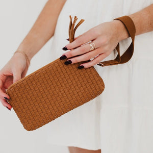 Adora Wristlet - The Rack Boutique ⚡️