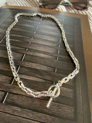 Anna Toggle Chain Necklace - The Rack Boutique ⚡️