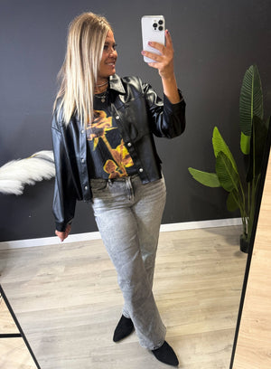 Blurred Floral Graphic Tee - The Rack Boutique ⚡️