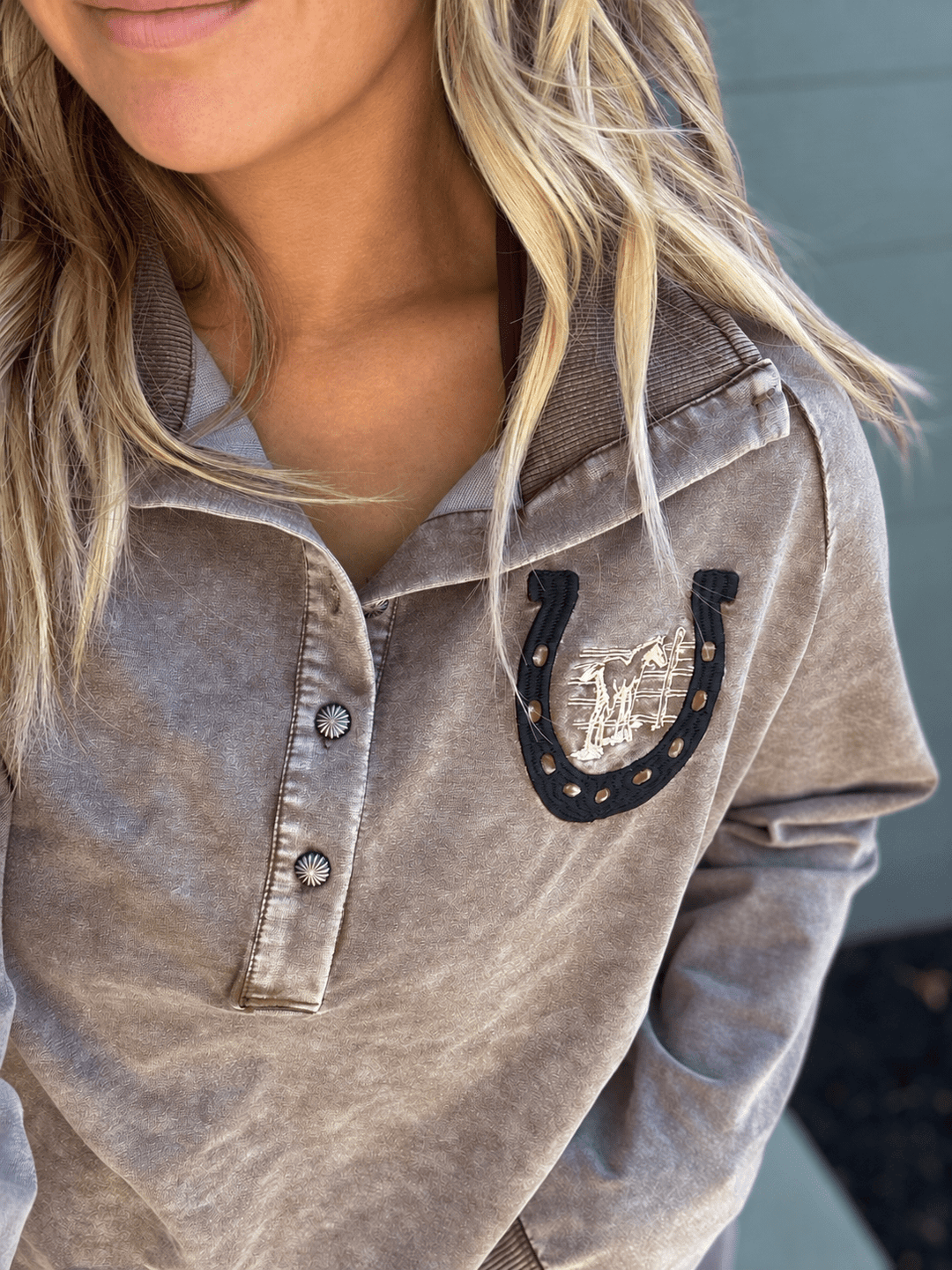 Chocolate Horseshoe Pullover - The Rack Boutique ⚡️