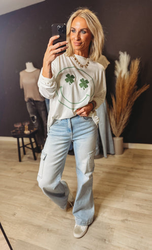 Clover Smiley Oversized Pullover - The Rack Boutique ⚡️