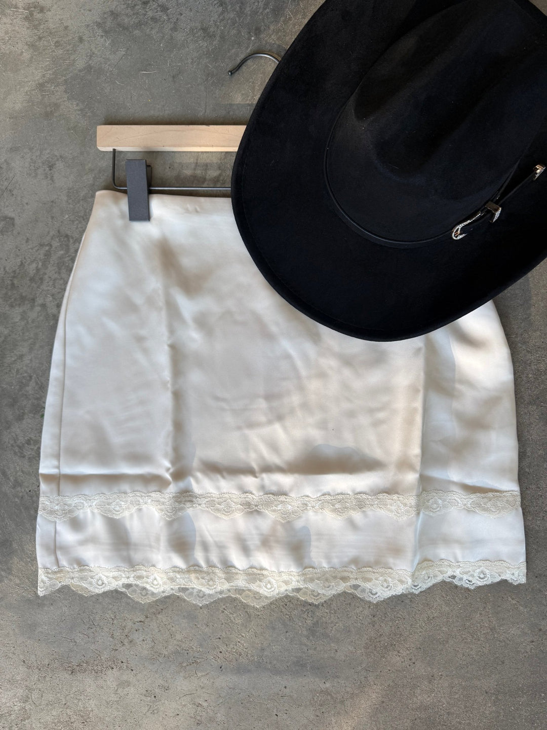 Cream Lace Satin Skirt - The Rack Boutique ⚡️