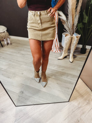 Daphne Frayed Hem Denim Skirt - The Rack Boutique ⚡️