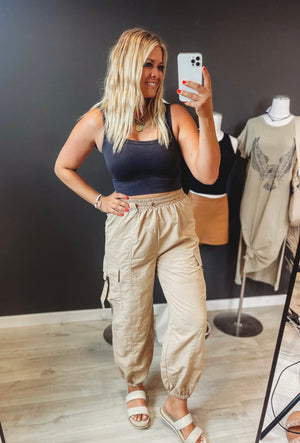 Desert Days Cargo Pants [ size small ] - The Rack Boutique ⚡️