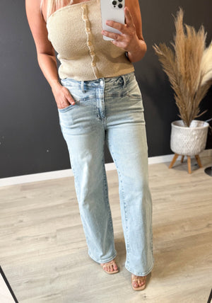 Hattie Light Wash Yoke Cut Judy Blue Straight Leg Denim - The Rack Boutique ⚡️