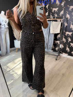 Leopard Wide Leg Denim - The Rack Boutique ⚡️