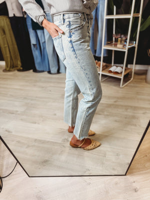 The Chaney High Rise Acid Wash Denim - The Rack Boutique ⚡️