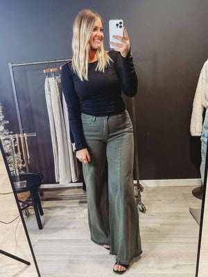 The Deep Cut Back Long Sleeve Top [ 2 colors ] - The Rack Boutique ⚡️