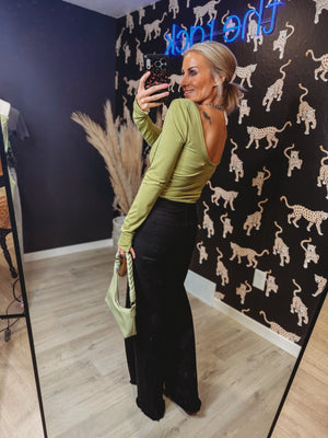 The Deep Cut Back Long Sleeve Top [ 2 colors ] - The Rack Boutique ⚡️