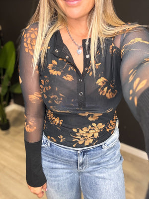 The Rach Floral Henley - The Rack Boutique ⚡️
